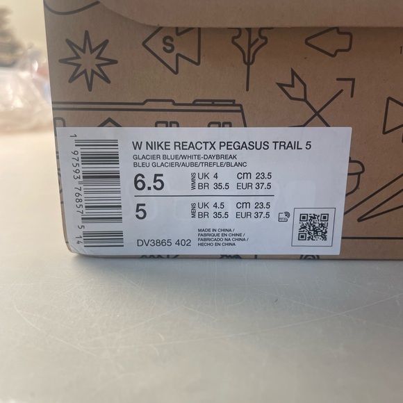 Nike Trail Running Shoes - Picture 4 of 5